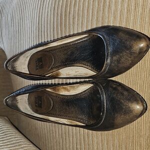 FRYE Regina Pumps Size 10 Distressed Brown